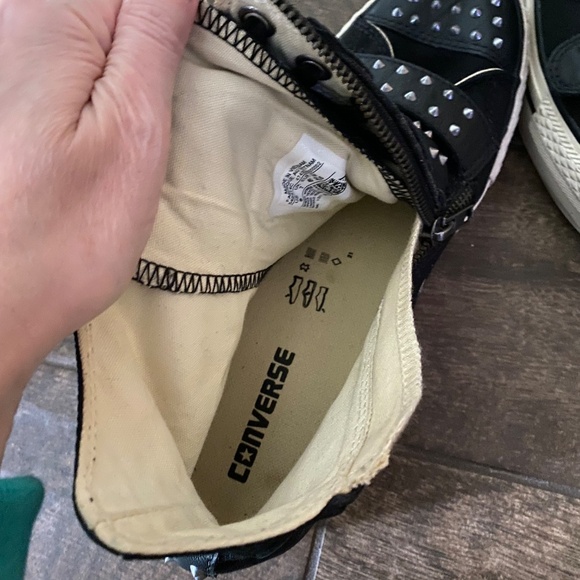 Converse High Top Studded Platform Size 9 Chuck Taylors Velcro - Picture 10 of 11